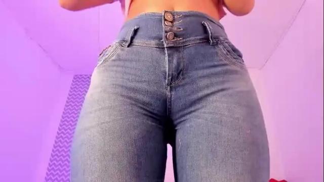 Thumbnail 1, cloehonney's Stream at Chaturbate, 2 months ago