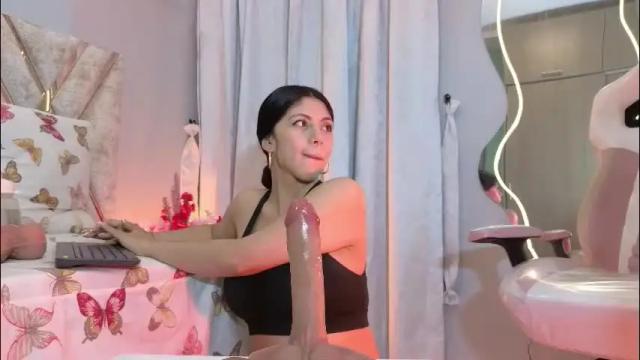 Image 3 of cloesweety Stream on Chaturbate on 1 month ago