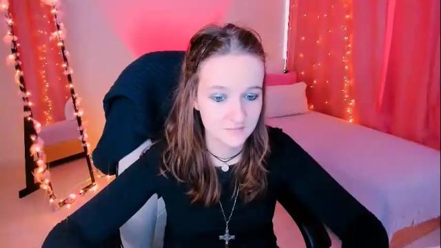 Image 10 of clover_red Stream on Chaturbate on 4 months ago
