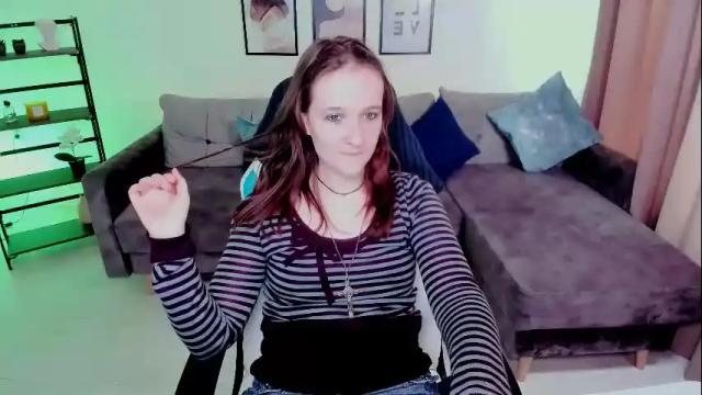 Image 10 of clover_red Stream on Chaturbate on 4 months ago