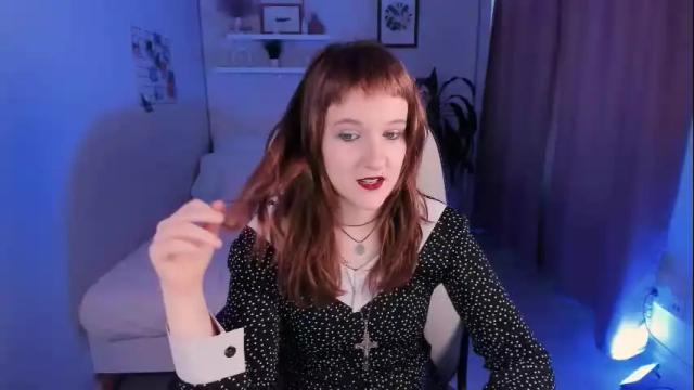 Image 12 of clover_red Stream on Chaturbate on 3 months ago