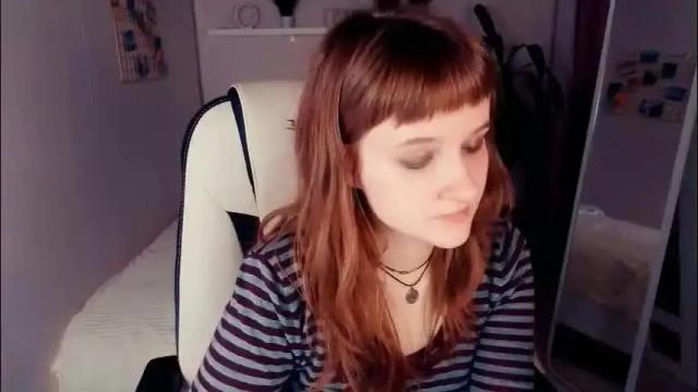 Image 12 of clover_red Stream on Chaturbate on 16 days ago