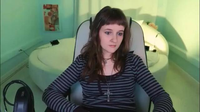 Image 10 of clover_red Stream on Chaturbate on 14 days ago