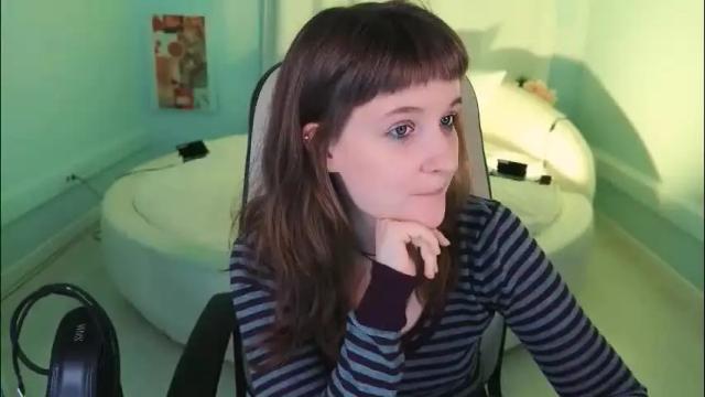 Image 11 of clover_red Stream on Chaturbate on 14 days ago