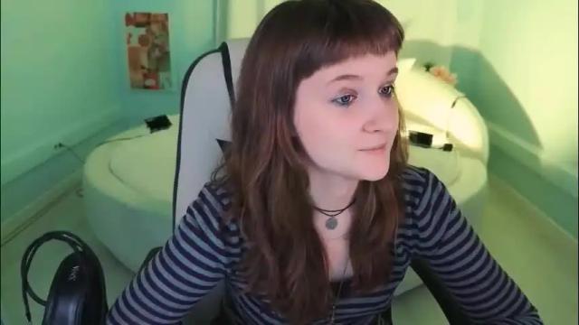 Image 3 of clover_red Stream on Chaturbate on 14 days ago