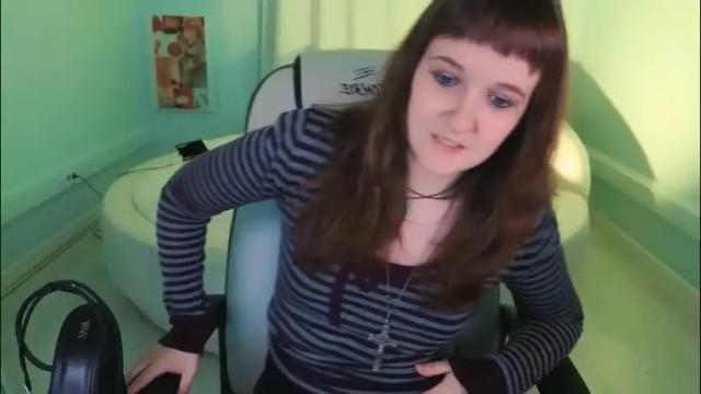Image 4 of clover_red Stream on Chaturbate on 14 days ago