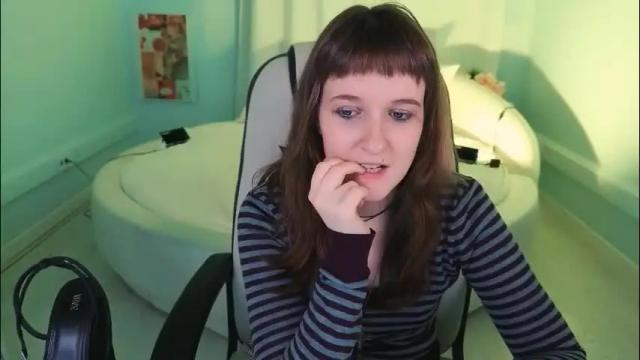 Image 6 of clover_red Stream on Chaturbate on 14 days ago