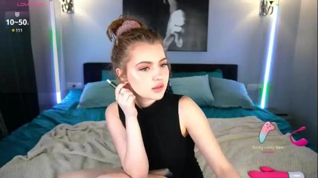 Image 4 of cloverpussy Stream on Chaturbate on 4 months ago