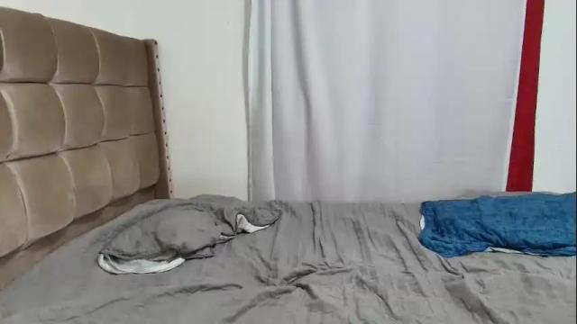 Image 3 of cloverrmoon Stream on Chaturbate on 1 month ago