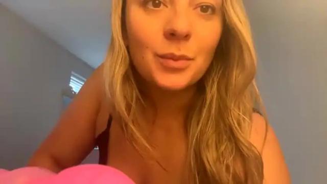 Image 11 of cmx749656 Stream on Chaturbate on 19 months ago