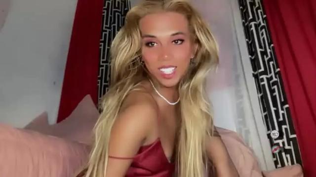 Image 6 of cockprincess_dianna Stream on Chaturbate on 14 months ago