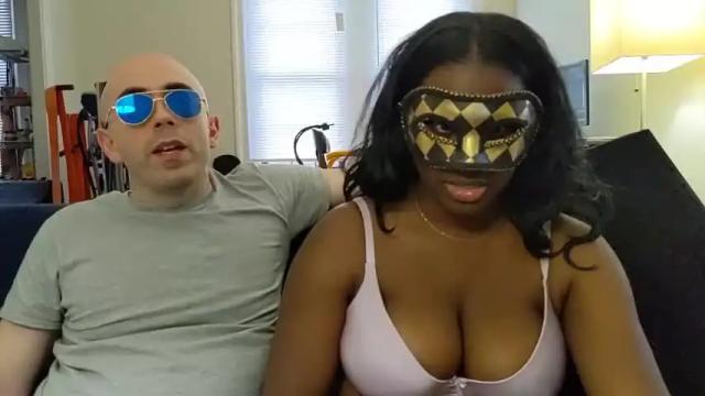 Image 6 of coco_y_van69 Stream on Chaturbate on 15 months ago
