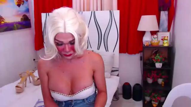Image 7 of cocomelonjane Stream on Chaturbate on 17 months ago