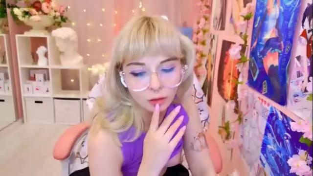 Image 4 of coconut_mia Stream on Chaturbate on 1 month ago