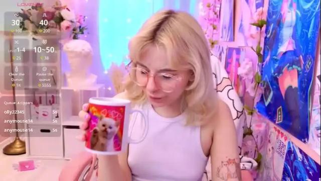 Image 2 of coconut_mia Stream on Chaturbate on 1 month ago