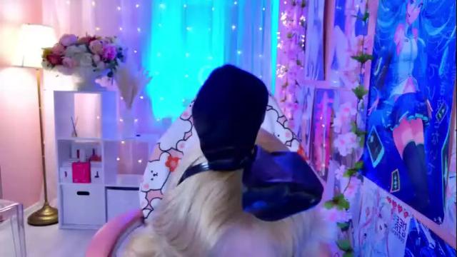 Image 3 of coconut_mia Stream on Chaturbate on 23 days ago