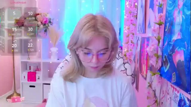 Image 10 of coconut_mia Stream on Chaturbate on 21 days ago