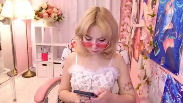 Image 3 of coconut_mia Stream on Chaturbate on 2 days ago