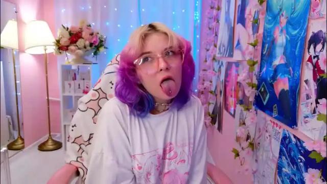 Image 3 of coconut_mia Stream on Chaturbate on 2 months ago