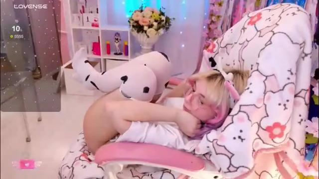 Image 6 of coconut_mia Stream on Chaturbate on 1 month ago