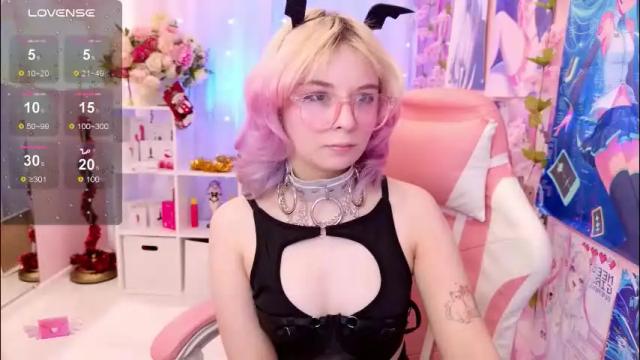 Image 4 of coconut_mia Stream on Chaturbate on 1 month ago