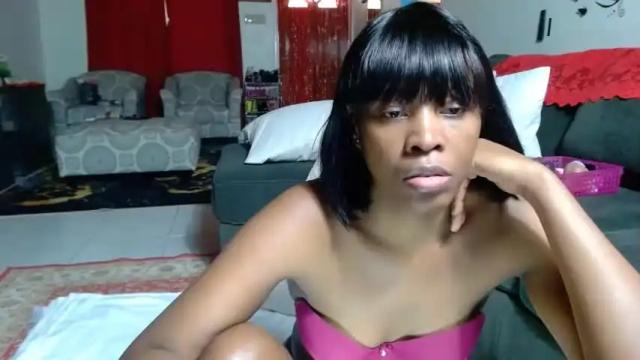 Image 11 of cocoscreamy Stream on Chaturbate on 16 months ago