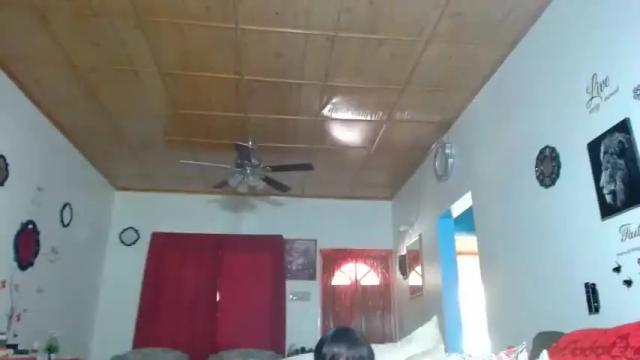 Image 4 of cocoscreamy Stream on Chaturbate on 16 months ago