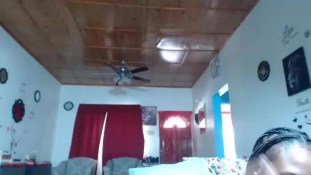 Image 3 of cocoscreamy Stream on Chaturbate on 15 months ago