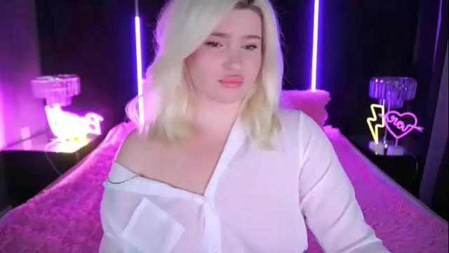 Image 3 of cocosecretss Stream on Chaturbate on 2 months ago