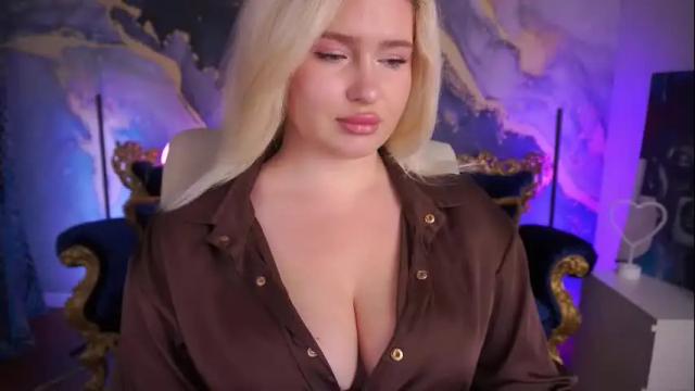 Image 4 of cocosecretss Stream on Chaturbate on 2 months ago