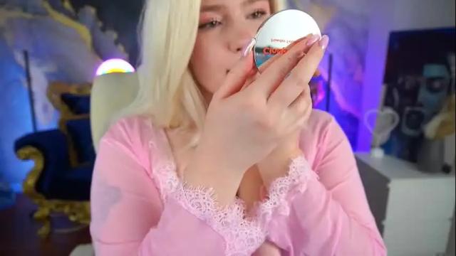 Image 4 of cocosecretss Stream on Chaturbate on 2 months ago