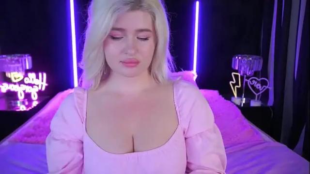 Image 2 of cocosecretss Stream on Chaturbate on 2 months ago
