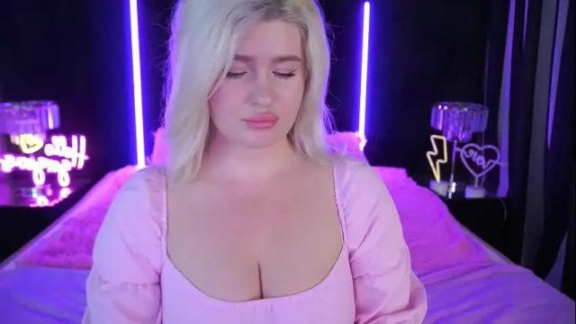 Image 3 of cocosecretss Stream on Chaturbate on 2 months ago