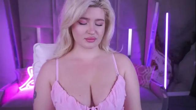 Image 4 of cocosecretss Stream on Chaturbate on 1 month ago