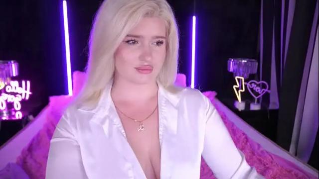 Image 3 of cocosecretss Stream on Chaturbate on 1 month ago