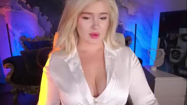 Image 11 of cocosecretss Stream on Chaturbate on 16 days ago