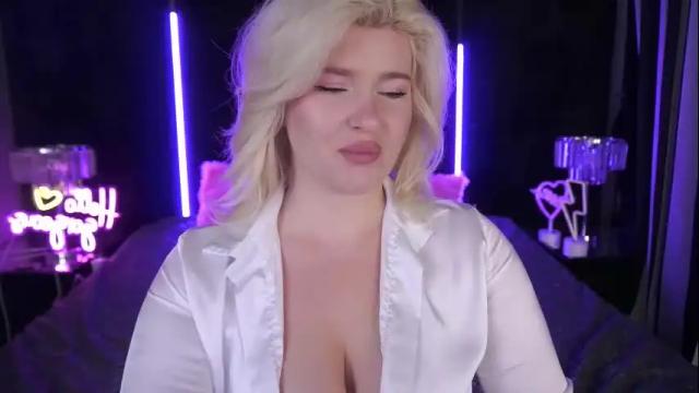Image 3 of cocosecretss Stream on Chaturbate on 6 days ago