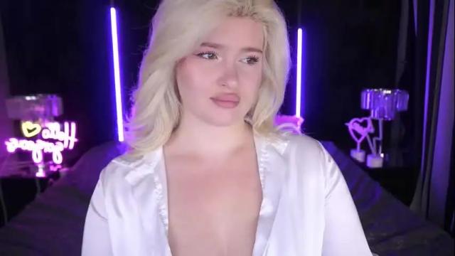 Image 8 of cocosecretss Stream on Chaturbate on 6 days ago
