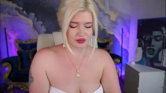 Image 10 of cocosecretss Stream on Chaturbate on 2 months ago