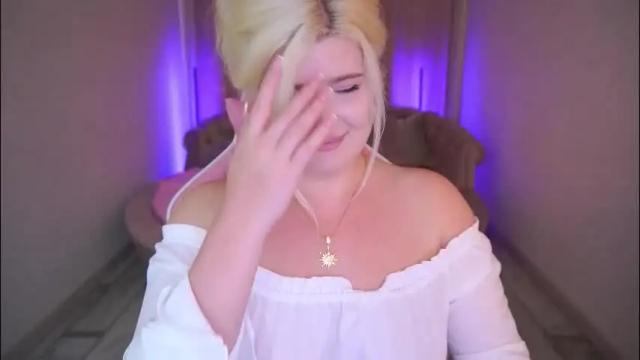 Image 4 of cocosecretss Stream on Chaturbate on 2 months ago