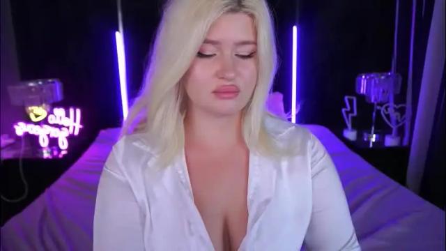Image 7 of cocosecretss Stream on Chaturbate on 26 days ago