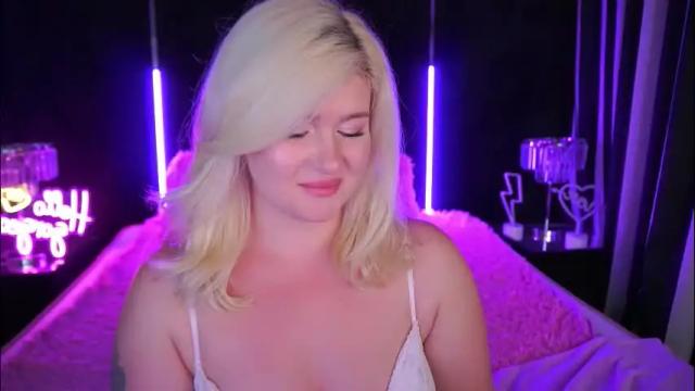 Image 4 of cocosecretss Stream on Chaturbate on 23 days ago
