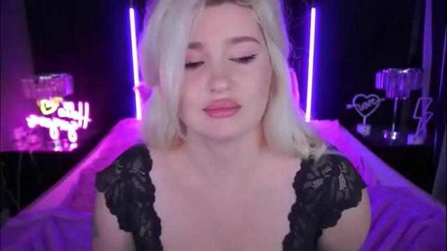 Image 3 of cocosecretss Stream on Chaturbate on 1 month ago