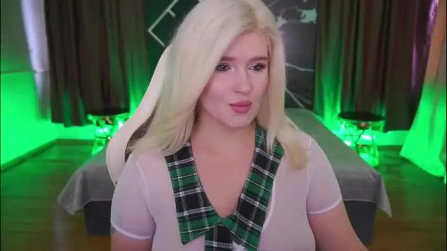 Image 2 of cocosecretss Stream on Chaturbate on 1 month ago