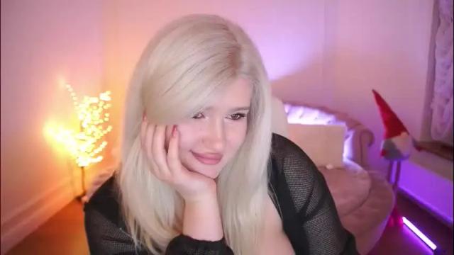 Image 2 of cocosecretss Stream on Chaturbate on 13 days ago