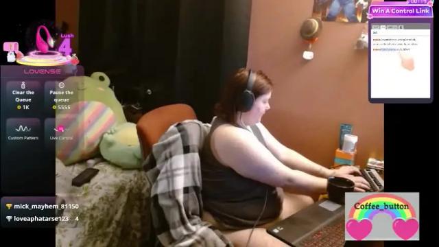 Image 10 of coffee_button Stream on Chaturbate on 19 days ago