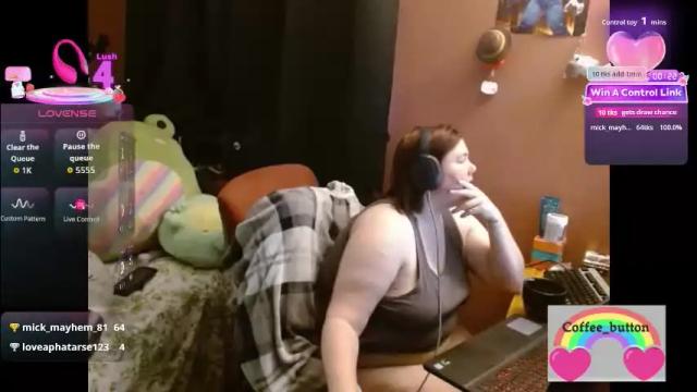 Image 7 of coffee_button Stream on Chaturbate on 19 days ago