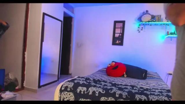 Image 7 of col_lovers Stream on Chaturbate on 17 months ago