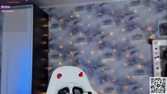 Thumbnail 3, cold_waterfall's Stream at Chaturbate, 2 months ago