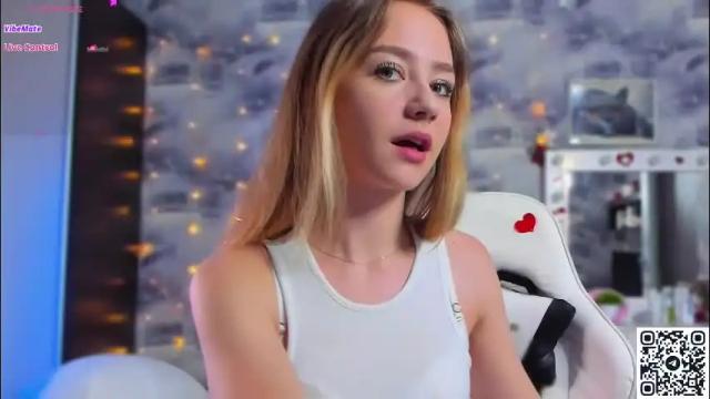 Image 2 of cold_waterfall Stream on Chaturbate on 1 month ago